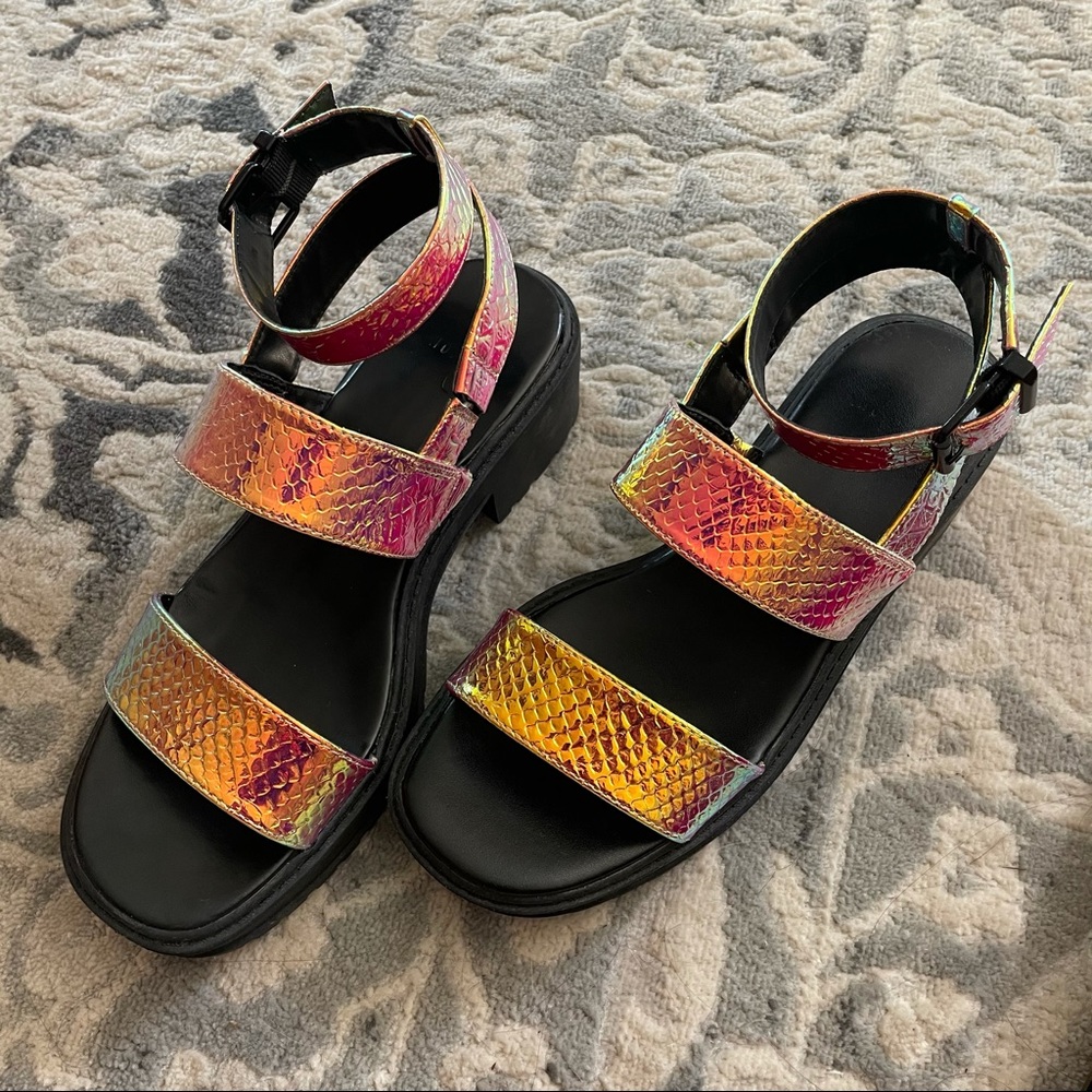 Metallic Gladiator Platform Sandals | 6.5